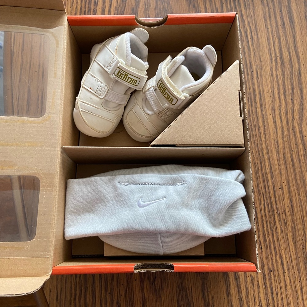 Nike labron baby shoes